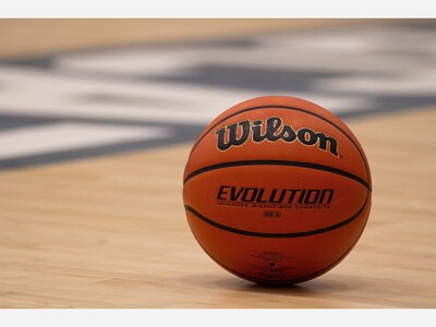 Dreads Roll Over Walled Lake Northern in Season Opener