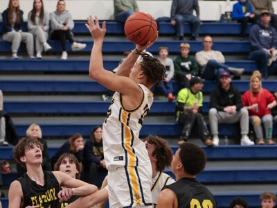 Saline Too Much for Dexter in SEC Red Matchup