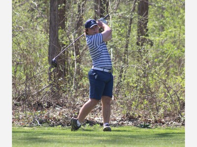 Chelsea Golfers Sweep Tri-Meet at Dexter